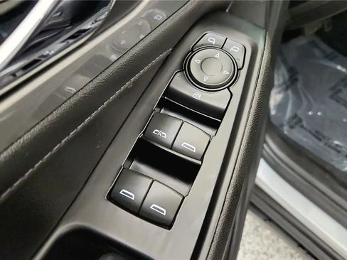 Used 2023 Chevrolet Traverse LT w/ Midnight/Sport Edition image 30