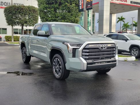 Used 2026 Toyota Tundra Limited AWD/4WD image 2