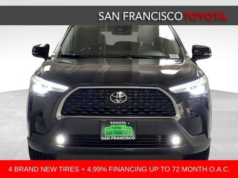 Certified 2022 Toyota Corolla Cross XLE image 8