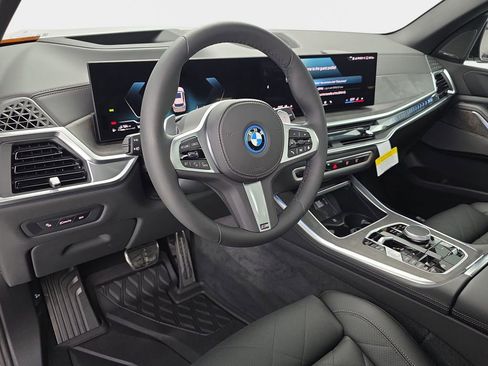 New 2026 BMW X5 xDrive50e w/ M Sport Package image 16