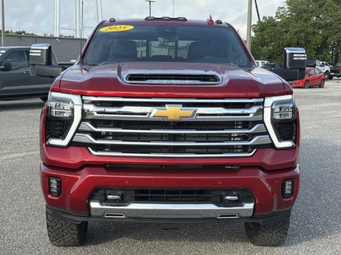Used 2025 Chevrolet Silverado 2500 High Country w/ High Country Premium Package AWD/4WD image 2
