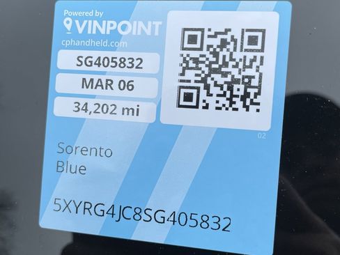 Used 2025 Kia Sorento LX image 27