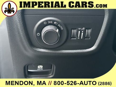 New 2025 Jeep Grand Cherokee Altitude AWD/4WD image 24