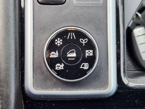 Certified 2022 Nissan Pathfinder SV w/ SV Black Package image 23