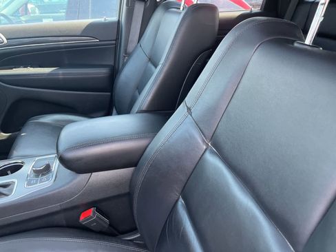 Used 2019 Jeep Grand Cherokee Limited image 25