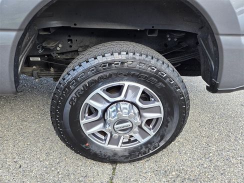 Used 2024 Ford F250 Lariat image 9