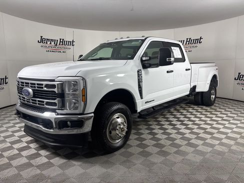 Used 2024 Ford F350 XLT image 1