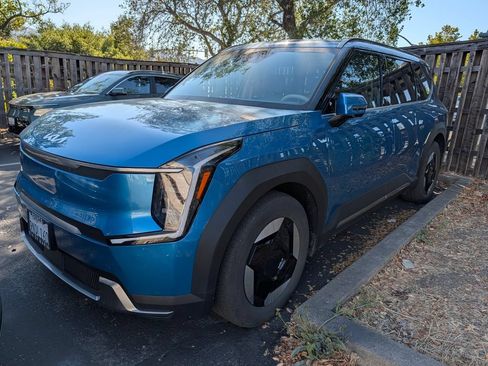 Used 2024 Kia EV9 Wind AWD/4WD image 5
