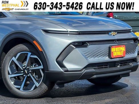 New 2026 Chevrolet Equinox EV LT w/ Comfort Package image 2