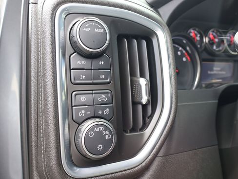 Used 2021 Chevrolet Silverado 1500 LT Trail Boss w/ Convenience Package II AWD/4WD image 20