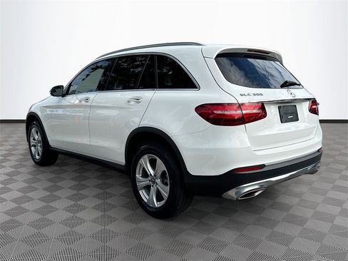 Used 2018 Mercedes-Benz GLC 300 4MATIC w/ Multimedia Package image 8