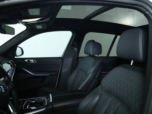 Used 2025 BMW X5 xDrive50e image 17