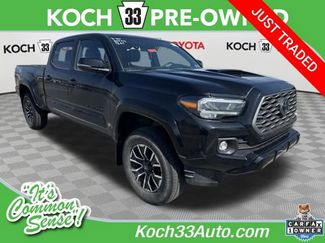 Used 2023 Toyota Tacoma TRD Sport w/ Black Out Package (TMS) video 1