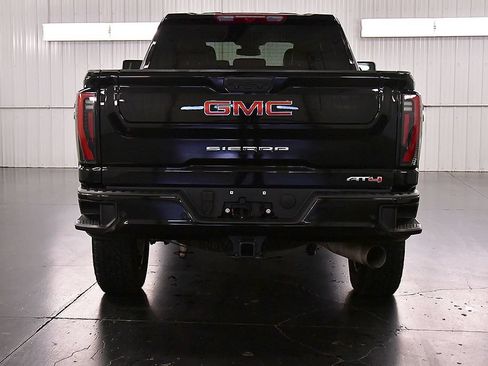 Used 2025 GMC Sierra 2500 AT4 AWD/4WD image 6