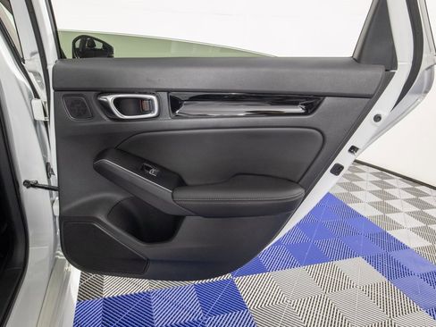 Used 2022 Honda Civic Touring image 16