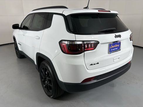 New 2026 Jeep Compass Latitude w/ Sun and Sound Group AWD/4WD image 6