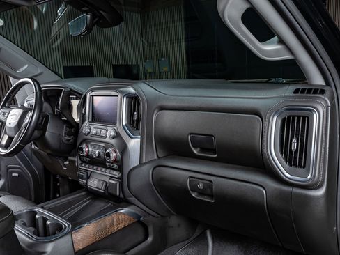 Used 2020 GMC Sierra 3500 Denali w/ Denali Ultimate Package image 17