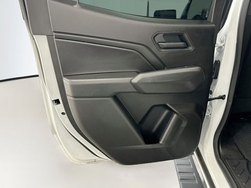 Used 2025 Chevrolet Colorado Trail Boss AWD/4WD image 27