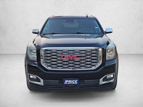 Used 2019 GMC Yukon Denali w/ Denali Ultimate Package image 2