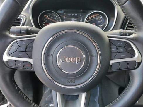 Used 2019 Jeep Compass Latitude FWD image 25