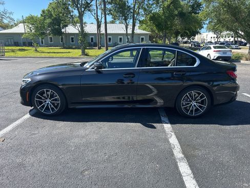 Used 2020 BMW 330i Sedan w/ Premium Package image 4