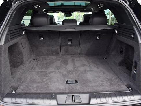 Used 2025 Land Rover Range Rover Sport SE AWD/4WD image 29