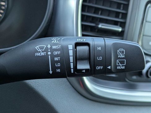 Used 2016 Kia Sorento EX image 24