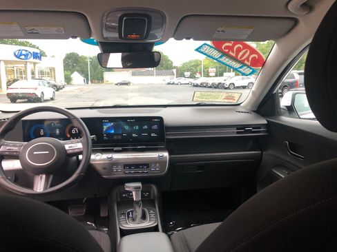 Certified 2025 Hyundai Kona SEL AWD/4WD image 26