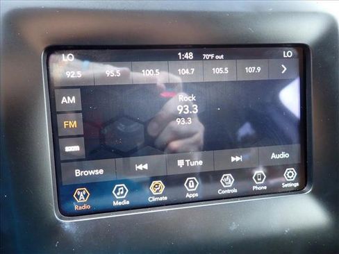 Used 2019 Jeep Cherokee Latitude Plus w/ Comfort/Convenience Group AWD/4WD image 21