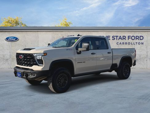 Used 2026 Chevrolet Silverado 2500 ZR2 w/ ZR2 Bison Edition AWD/4WD image 4