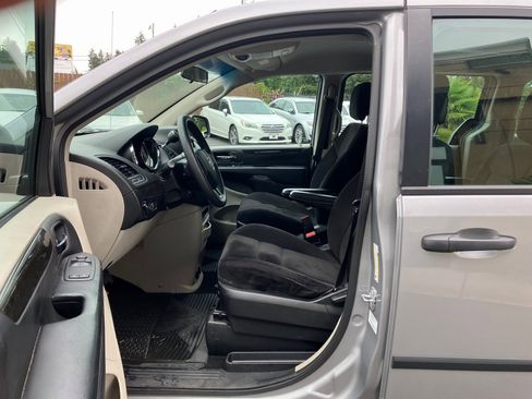 Used 2014 Dodge Grand Caravan American Value Package image 12