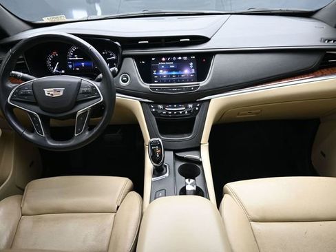 Used 2017 Cadillac XT5 Premium Luxury image 26