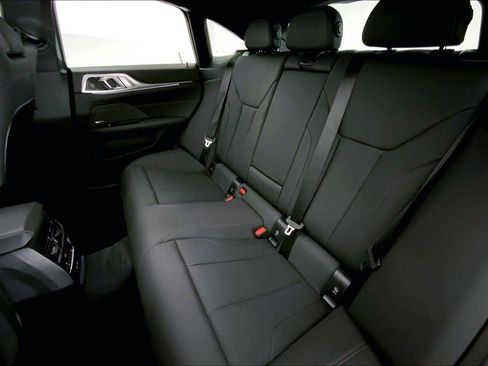 Used 2025 BMW M440i RWD image 14