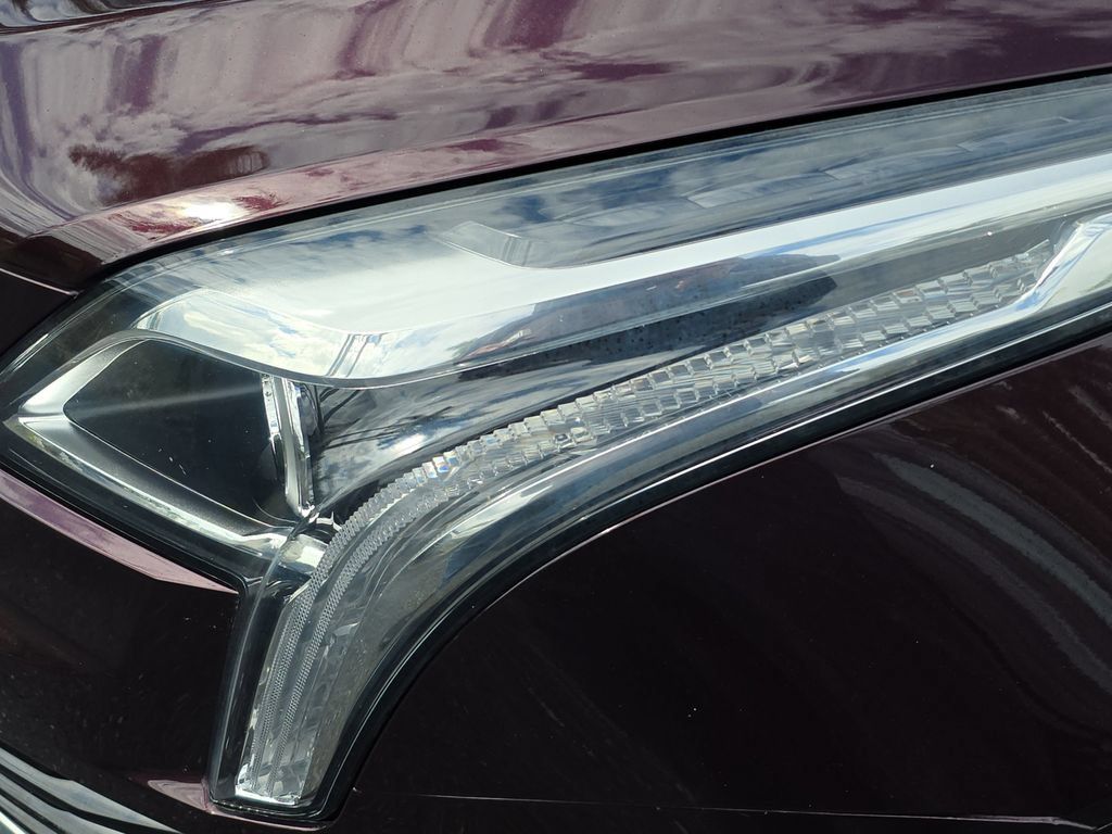 Used 2018 Cadillac XT5 FWD image 9