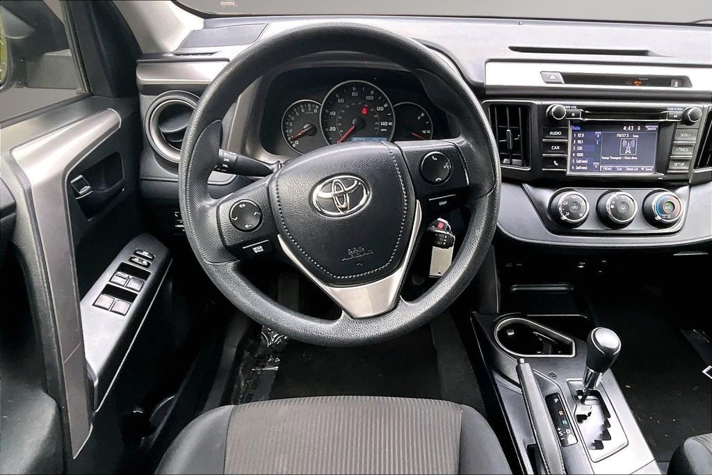 Used 2016 Toyota RAV4 LE AWD/4WD image 9
