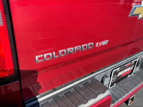 Used 2018 Chevrolet Colorado LT w/ LT Convenience Package image 8