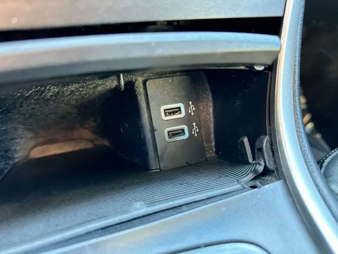 Used 2017 Ford Edge SEL w/ Equipment Group 201A image 32