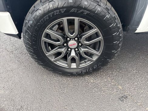 Used 2021 GMC Sierra 1500 AT4 w/ AT4 Value Package image 9
