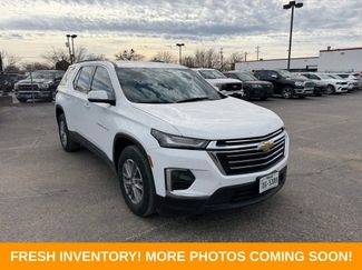 Used 2023 Chevrolet Traverse LT video 1