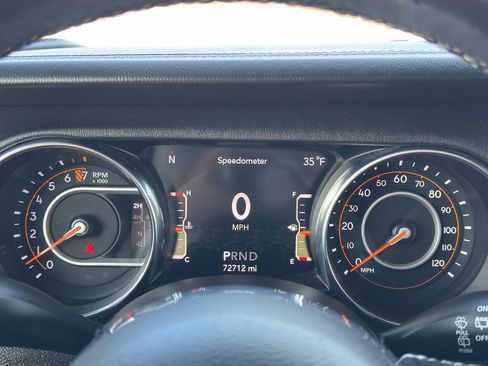 Used 2019 Jeep Wrangler Unlimited Sahara w/ Quick Order Package 24M Moab image 33