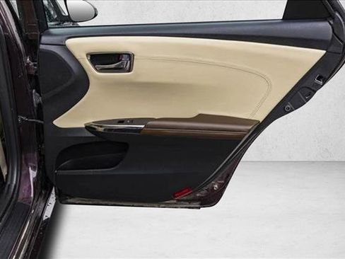 Used 2017 Toyota Avalon Touring image 27