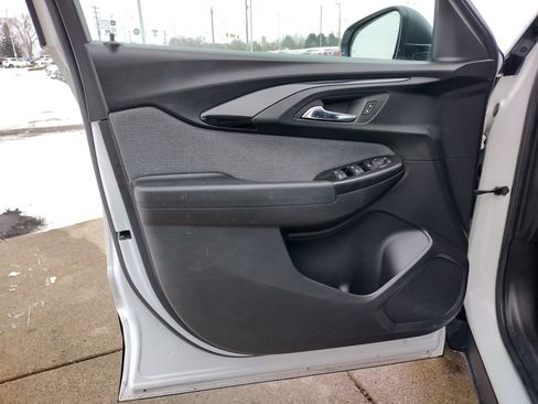 Used 2023 Chevrolet TrailBlazer LS image 9