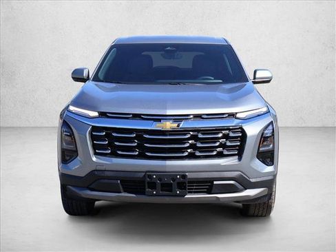 New 2026 Chevrolet Equinox LT w/ Convenience Package II FWD image 5