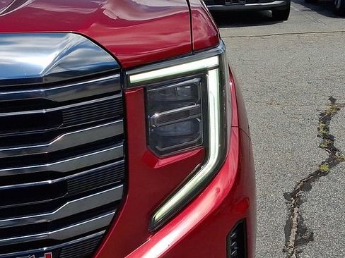 Used 2023 GMC Sierra 1500 AT4 w/ AT4 Premium Package AWD/4WD image 9