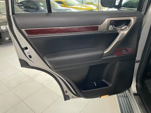 Used 2015 Lexus GX 460 image 19