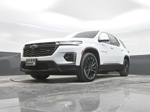 Used 2022 Chevrolet Traverse RS w/ LPO, Cargo Package image 29