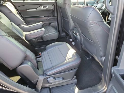 Used 2026 Ford Explorer ST-Line w/ ST-Line Street Pack RWD image 18