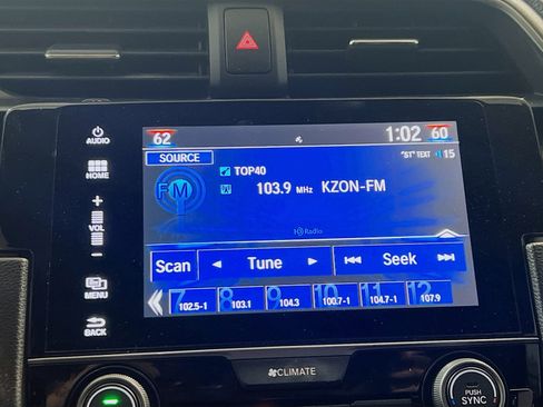 Used 2018 Honda Civic EX image 10