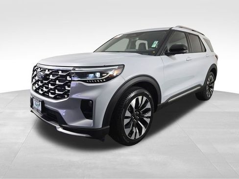 Certified 2025 Ford Explorer Platinum w/ LUX Leather Package image 3