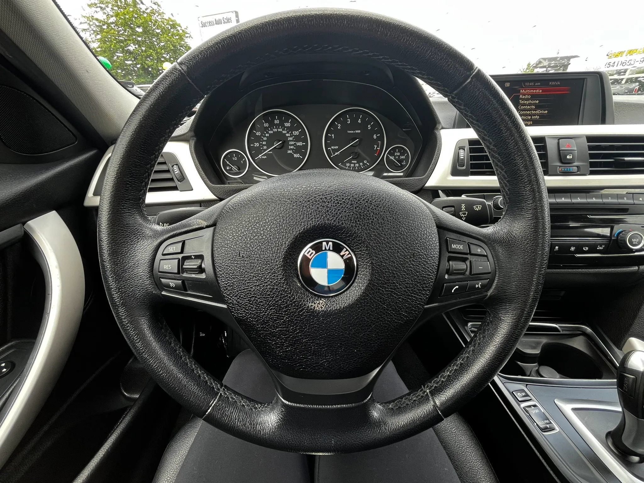 Used 2017 BMW 320i Sedan RWD image 17